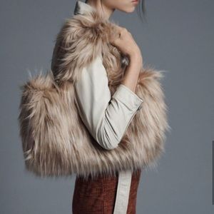 URBAN OUTFITTERS faux fur tote